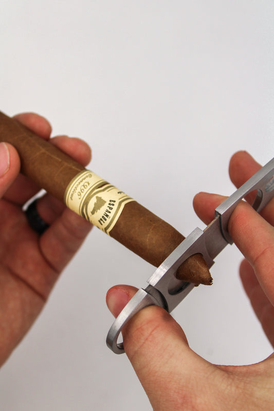 Cigar Cutter + Divot Repair Tool