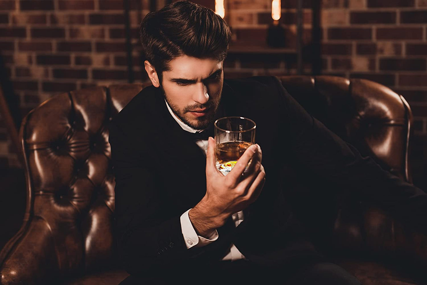 Baseball Bat Whiskey & Wine Decanter 4 Baseball Glasses