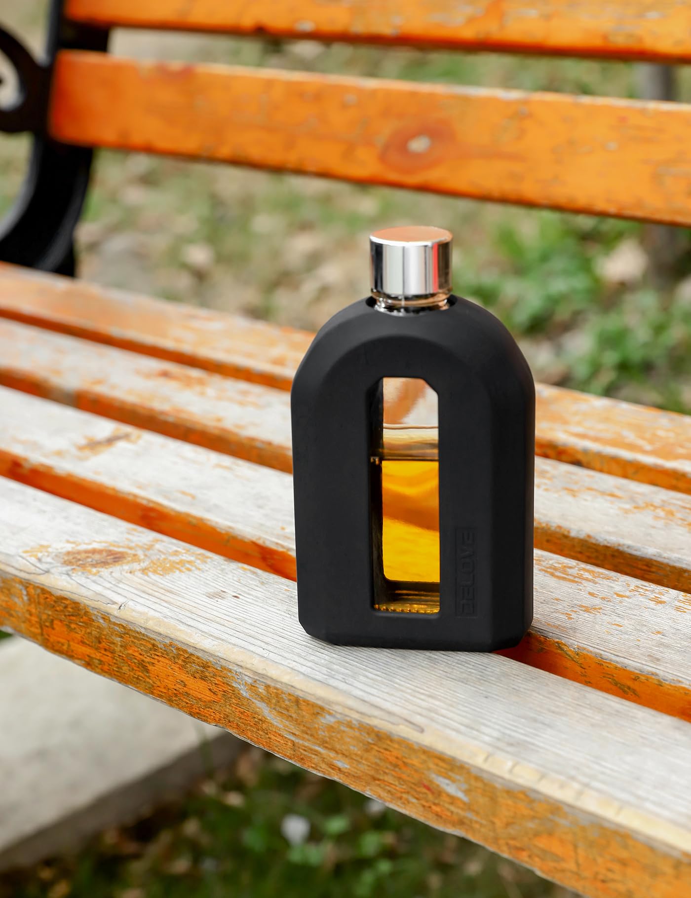 Delove Modern Glass Hip Flask with Silicone Sleeve