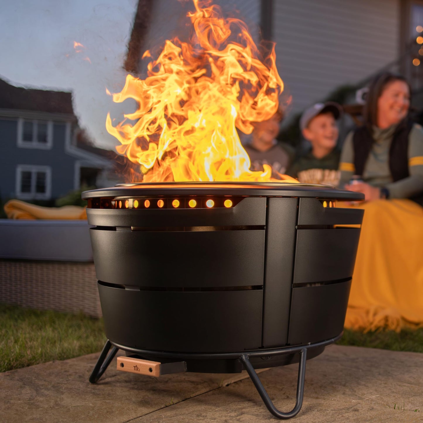 TIKI 27.5-Inch Smokeless Reunion Fire Pit, Large Outdoor Fire